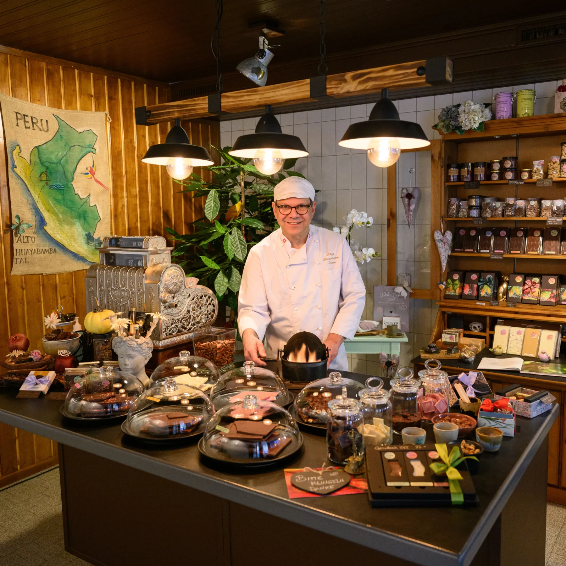 VL UNT SWISSCHOCOLATIER 690999 2